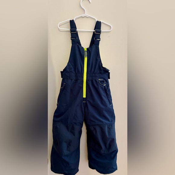 Amazon Essentials Toddler 3T Water Resistant Ski and Snow Bib Overalls - Picture 6 of 9